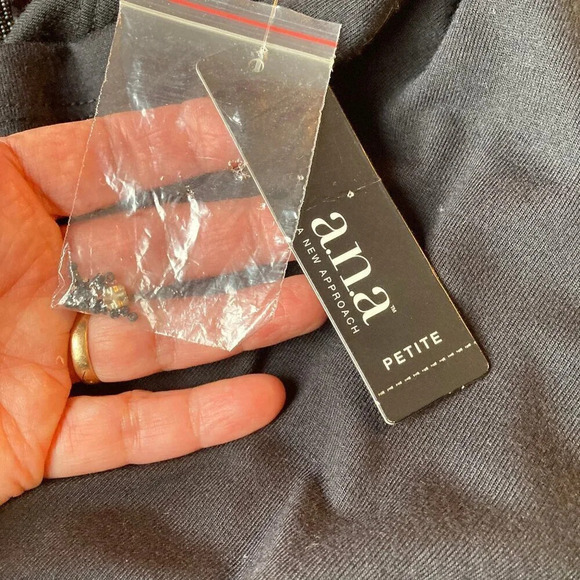 a.n.a Black T-shirt With Beaded Jeweled Collar, Size Petite Large, New With Tags - Picture 13 of 13